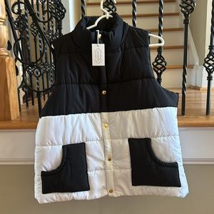 Black/white puffy vest, size Large